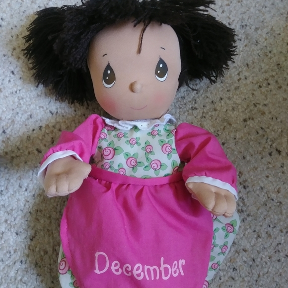 Precious Moments December doll - Picture 5 of 10